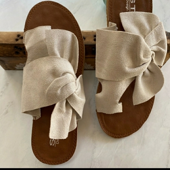Slip-on Microfiber Suede Fabric Sandal - Picture 3 of 5